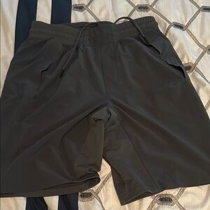 Men's Black Athletic Shorts LULULEMON
